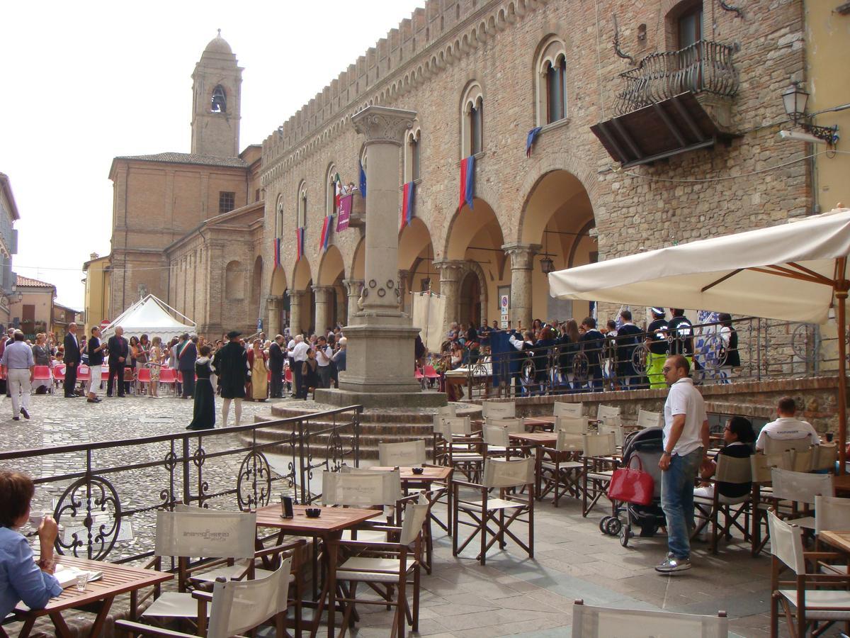 Albergo Colonna Bertinoro Exterior photo